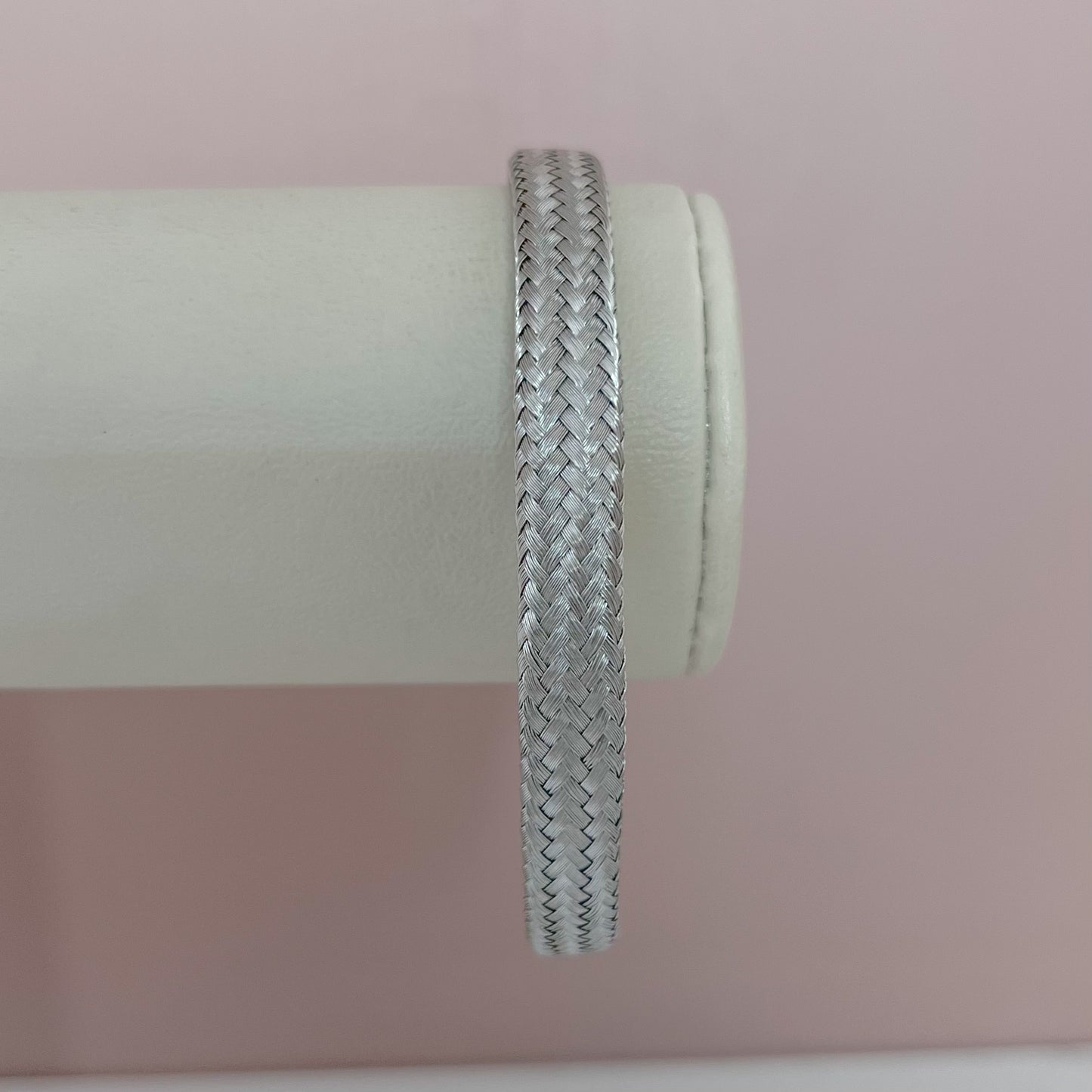 BRAZALETE RÍGIDO PLATEADO