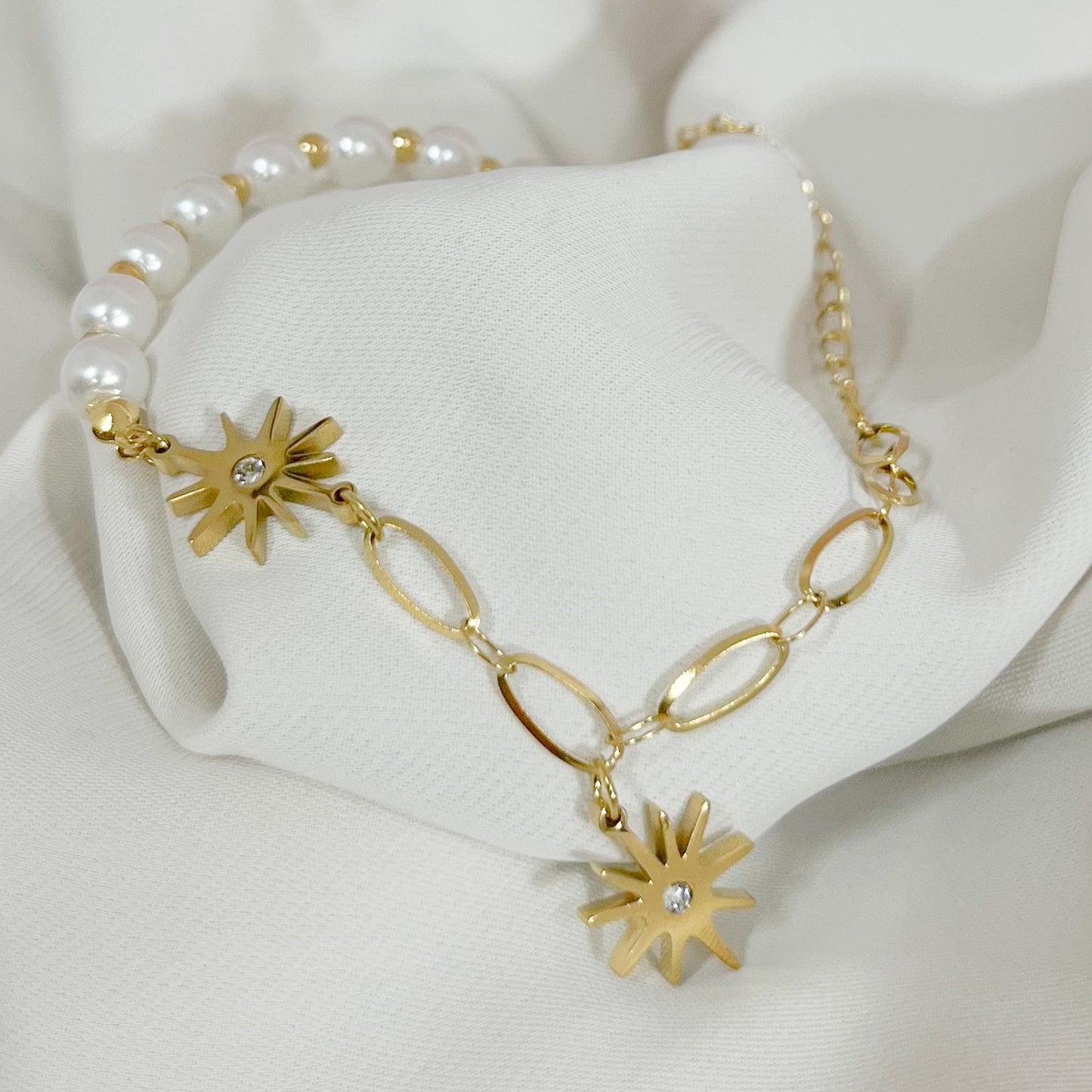 BRAZALETE DESTELLOS Y PERLAS