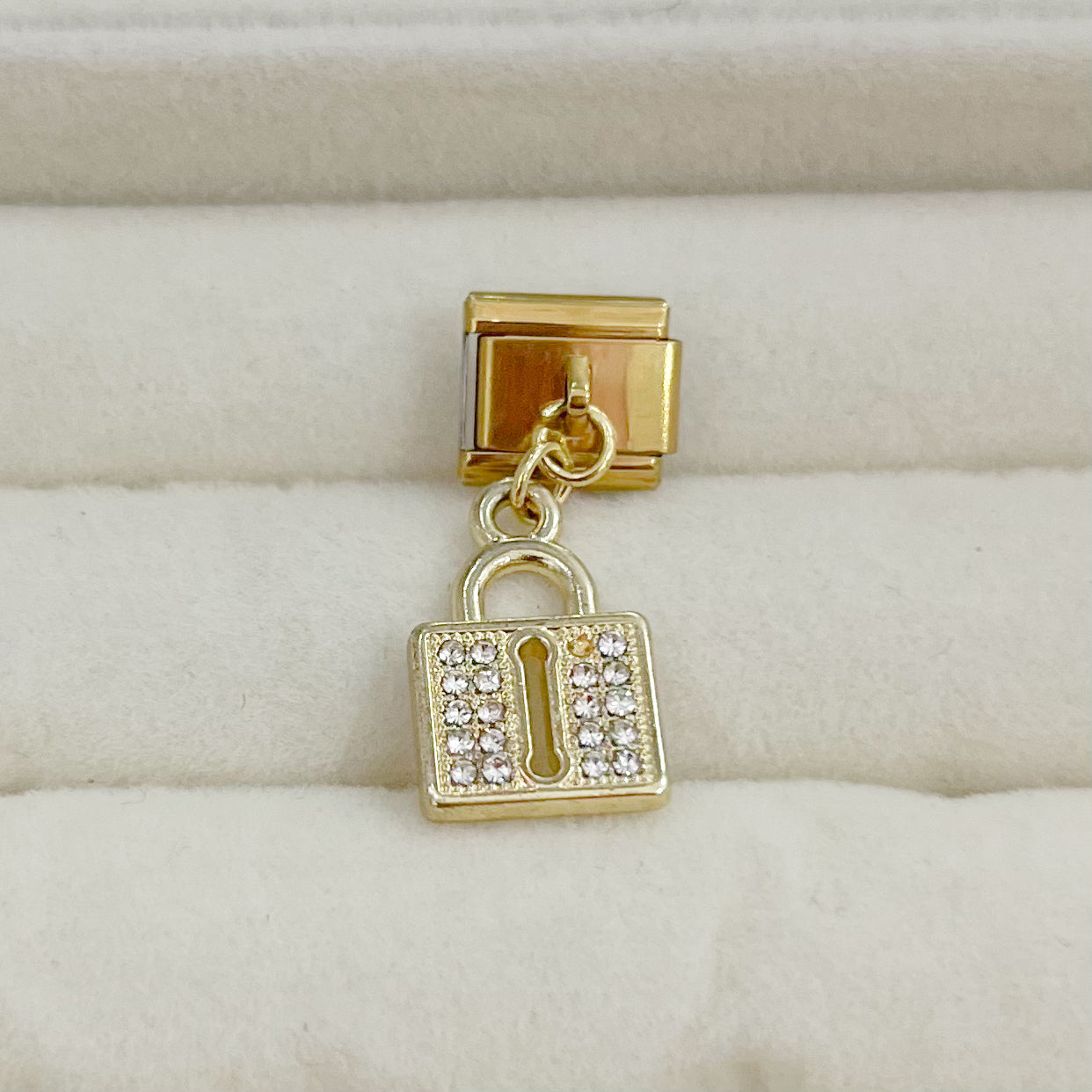 CHARM CANDADO COLGANTE