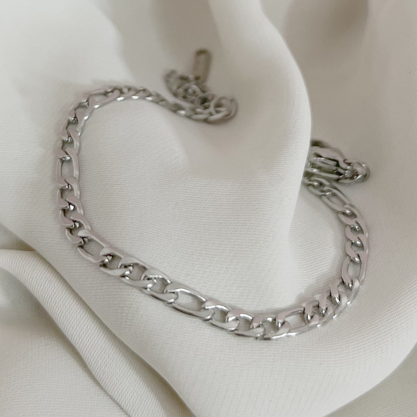 PULSERA CARTI PLATEADO