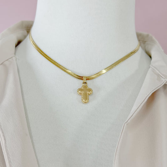 COLLAR CRUZ PLANCHADA