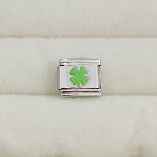 CHARM TRÉBOL