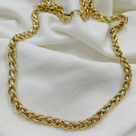 Collar trenzado infinito dorado