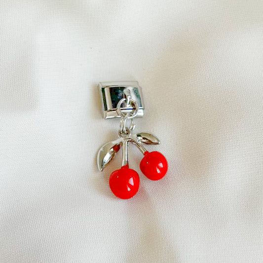 Charm cereza colgante plateado