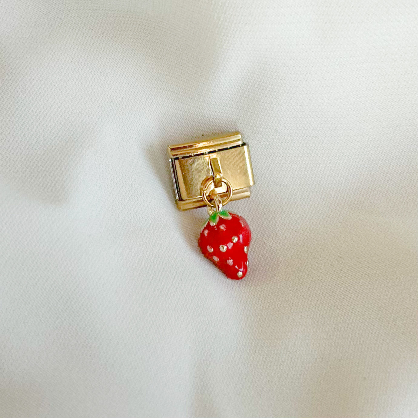 Charm fresa colgante