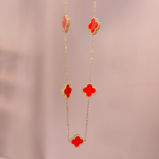 COLLAR TRÉBOL ROJO